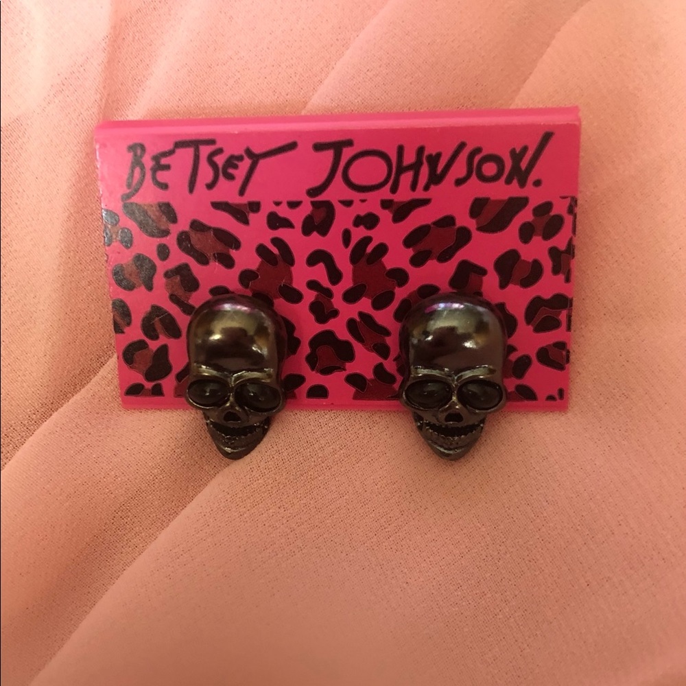 Betsey Johnson Skull Earrings